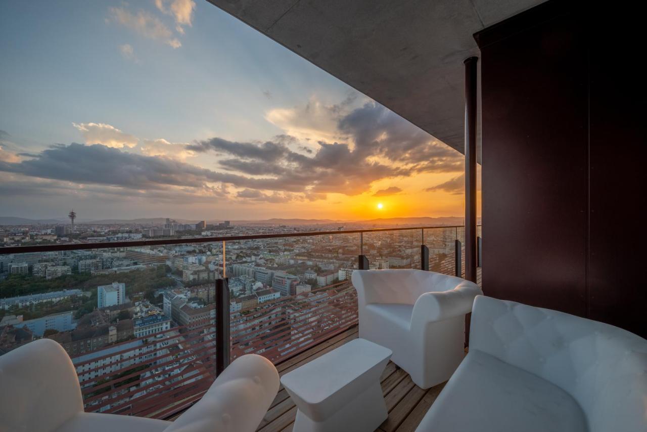 Exclusive 2Br Skyline Penthouse By Hm Viena Exterior foto